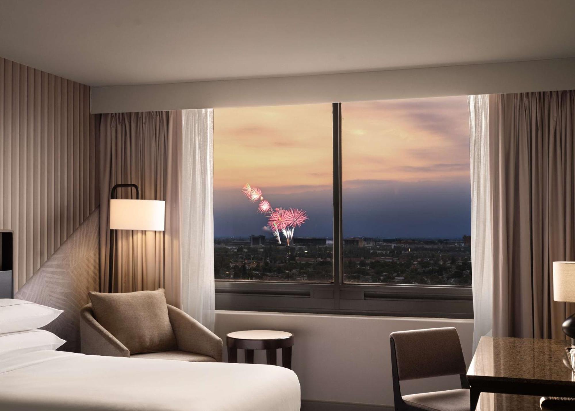 Hotel Fera Anaheim, A Doubletree By Hilton Ориндж Экстерьер фото