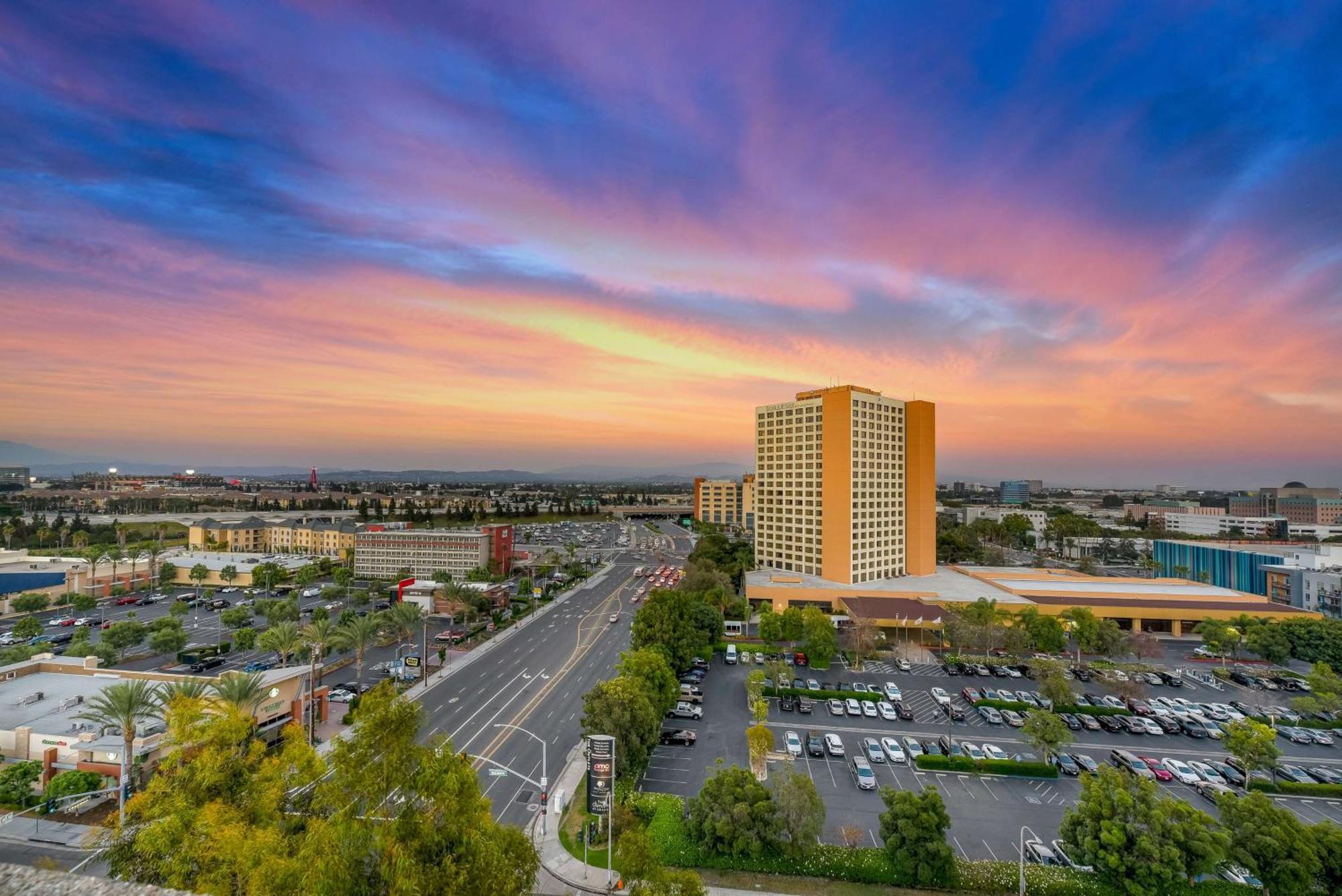 Hotel Fera Anaheim, A Doubletree By Hilton Ориндж Экстерьер фото